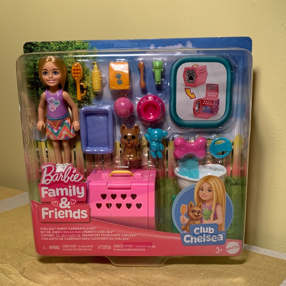 Barbie Family & Friends Club Chelsea Pink Puppy Carrier Playset